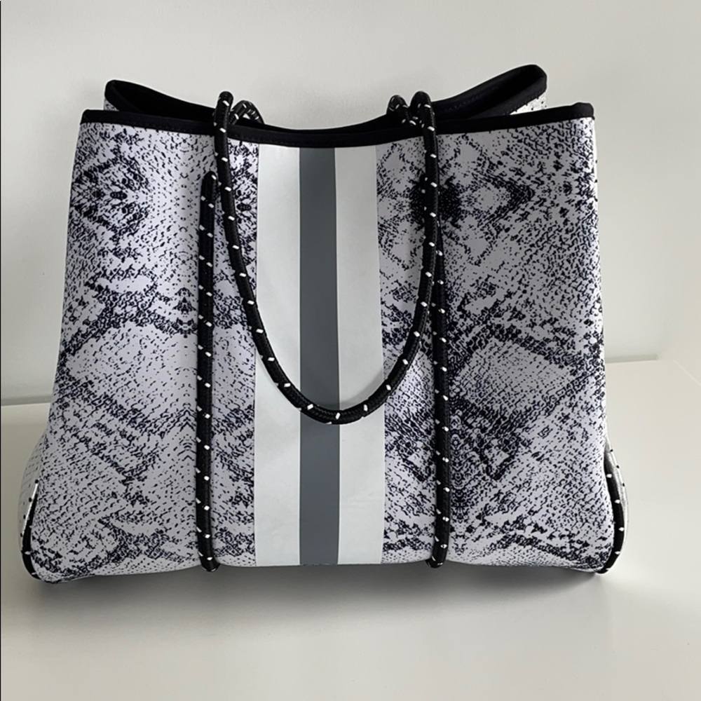 Neoprene Beach Bag.